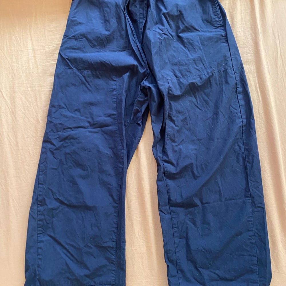 Elegant navy drawstring pants from LESET
